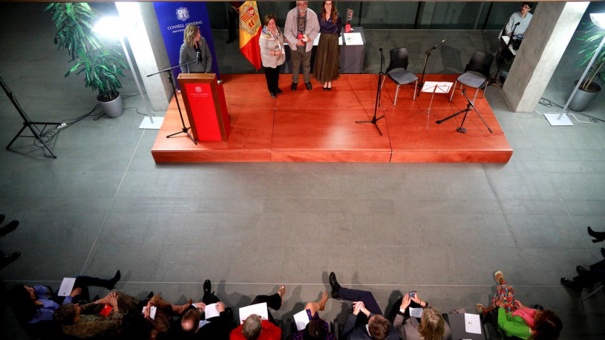 L'entrega d'un dels guardons, ahir.