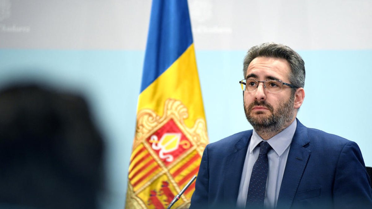 El ministre Eric Jover durant la roda de premsa d'ahir.