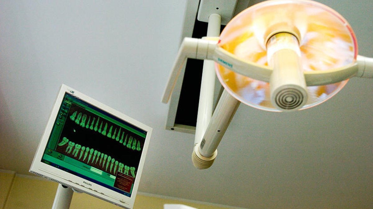 Els aparells d'una clínica dental d'Andorra la Vella.