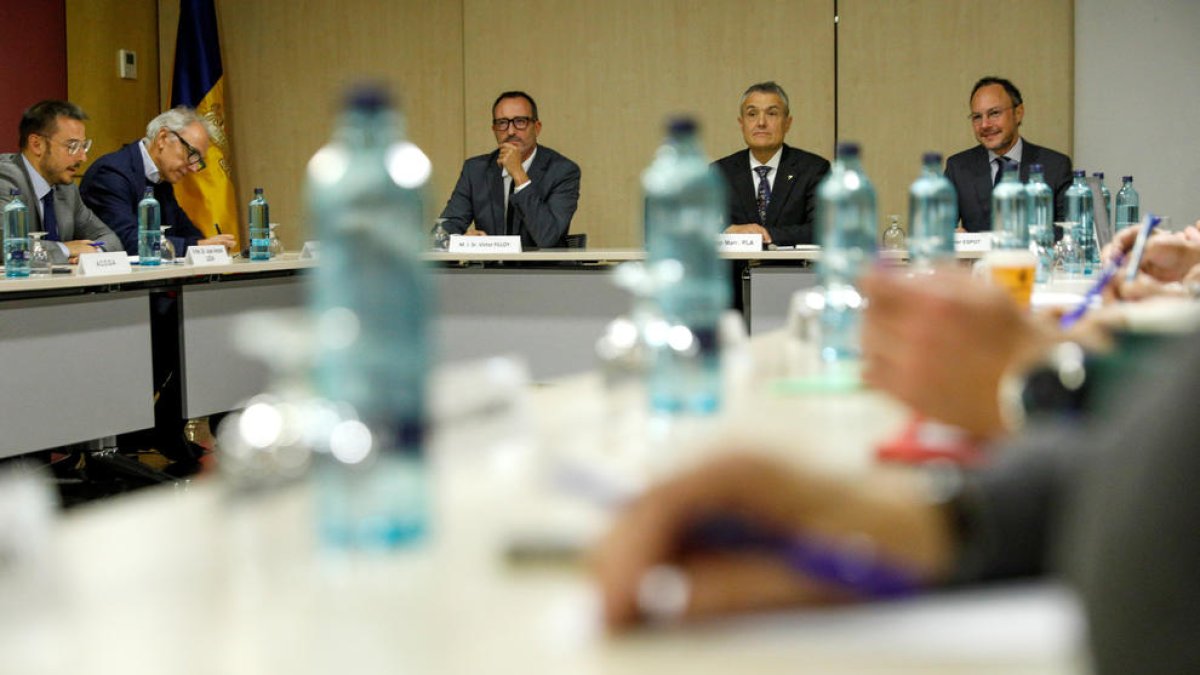 La Taula nacional de l'habitatge es va celebrar ahir a la tarda i va comptar amb la participació d'Espot i Filloy.