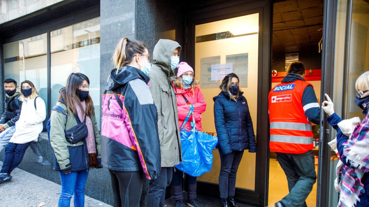 Els usuaris de la botiga solidària es mantenen.