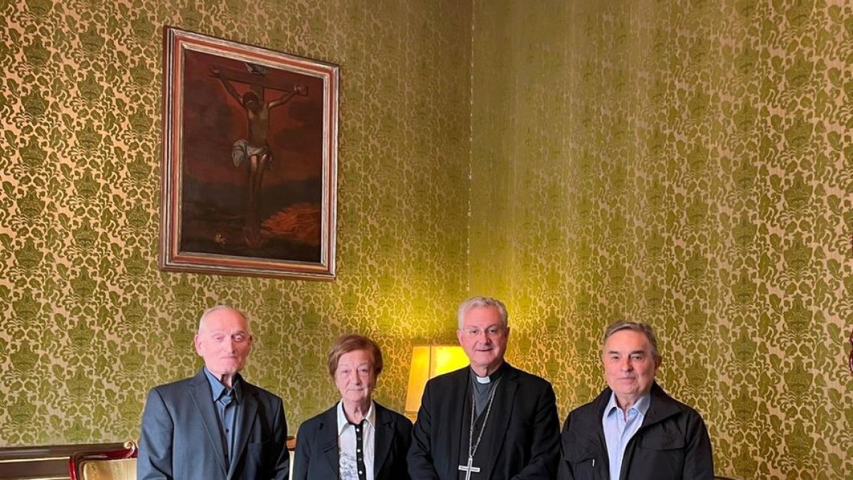 Vives rep l'equip directiu de Càritas