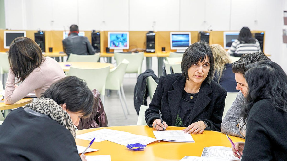 Estudiants d'un dels cursos gratuïts de català.