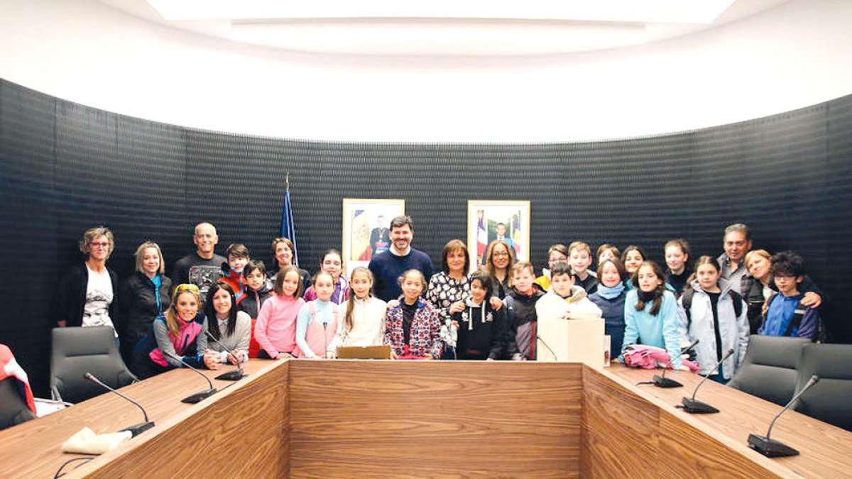 Recepció del grup d'infants en un viatge anterior.