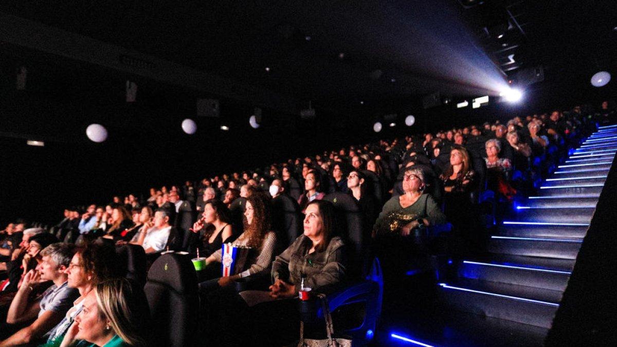 Unes 250 persones van assistir a l'acte en del Dia mundial de la salut mental.