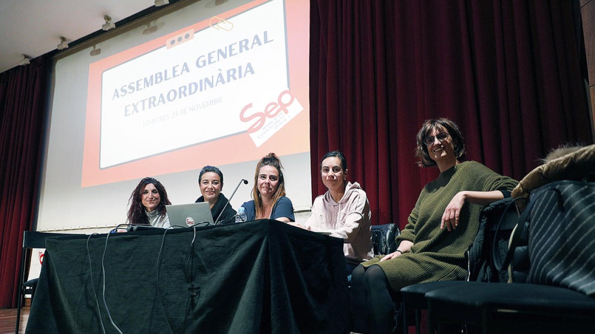 L'assemblea del SEP, ahir al vespre a la sala d'actes del comú d'Escaldes-Engordany.