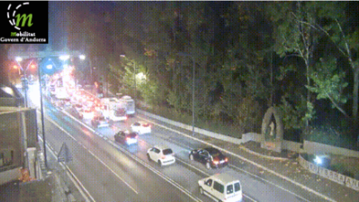 Trànsit dens a la frontera hispanoandorrana