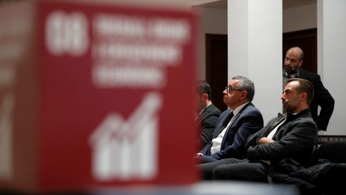 El director general de FEDA, Albert Moles, i el president de l'EFA, Daniel Armengol.