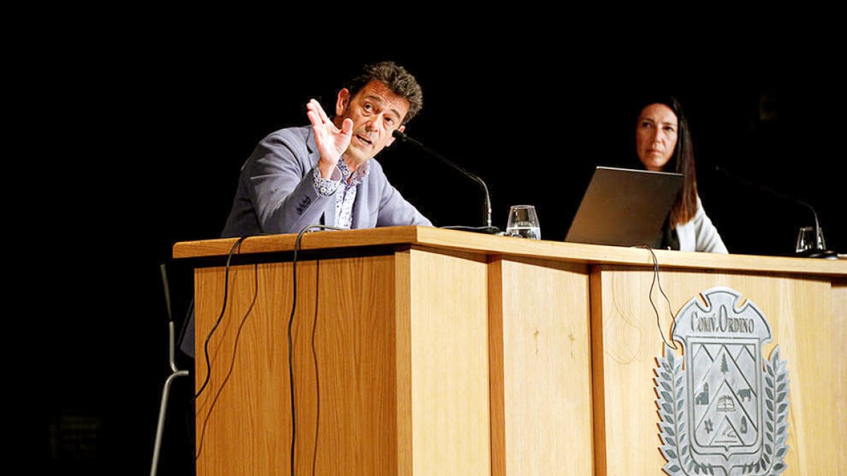 Els cònsols en una reunió de poble anterior.