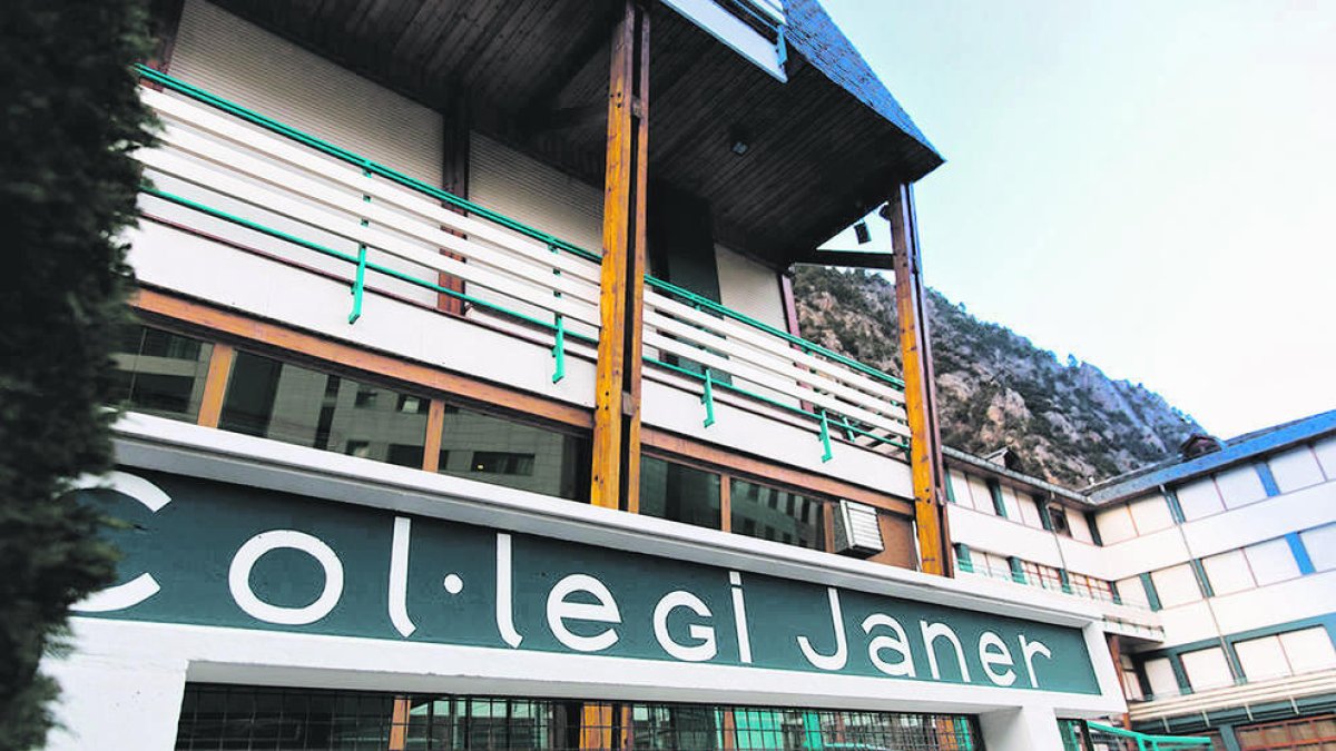 L'edifici del col·legi Janer.