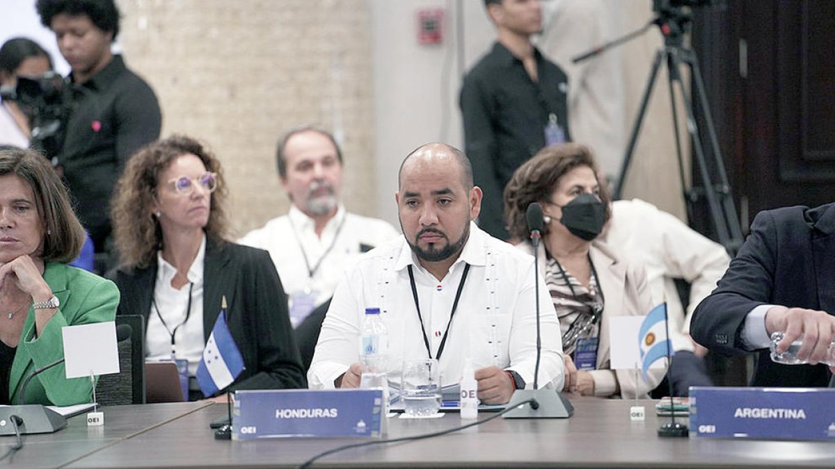 Vilarrubla, a l'esquerra, durant la primera jornada de treball.