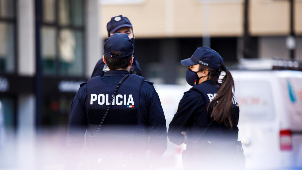 La policia va detenir l'home a la carretera dels Cortals.