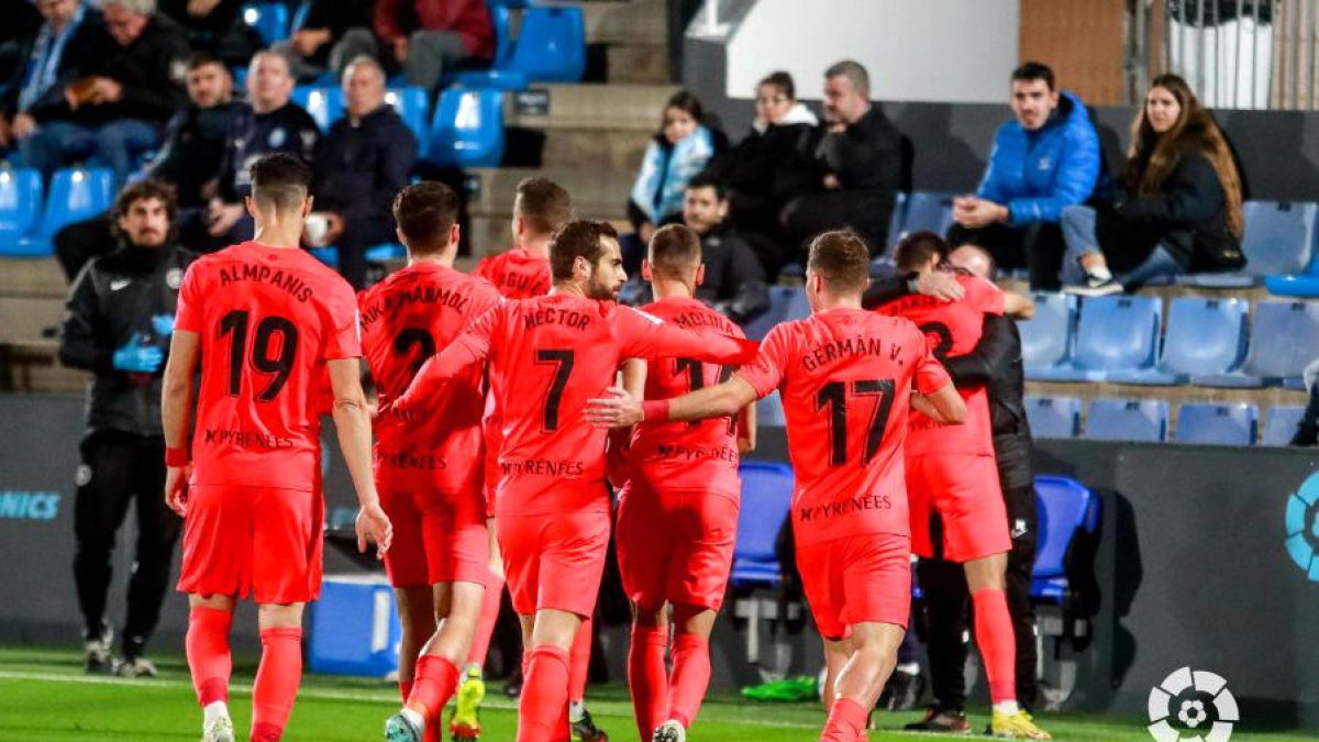 Els jugadors de l'FC Andorra celebrant l'únic gol del partit, el de Sinan Bakis, que va permetre el triomf a Eivissa.