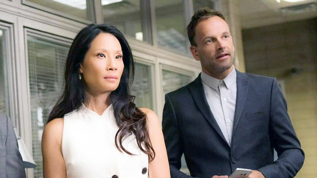 Lucy Liu i Johnny Lee Miller van protagonitzar 'Elementary'.