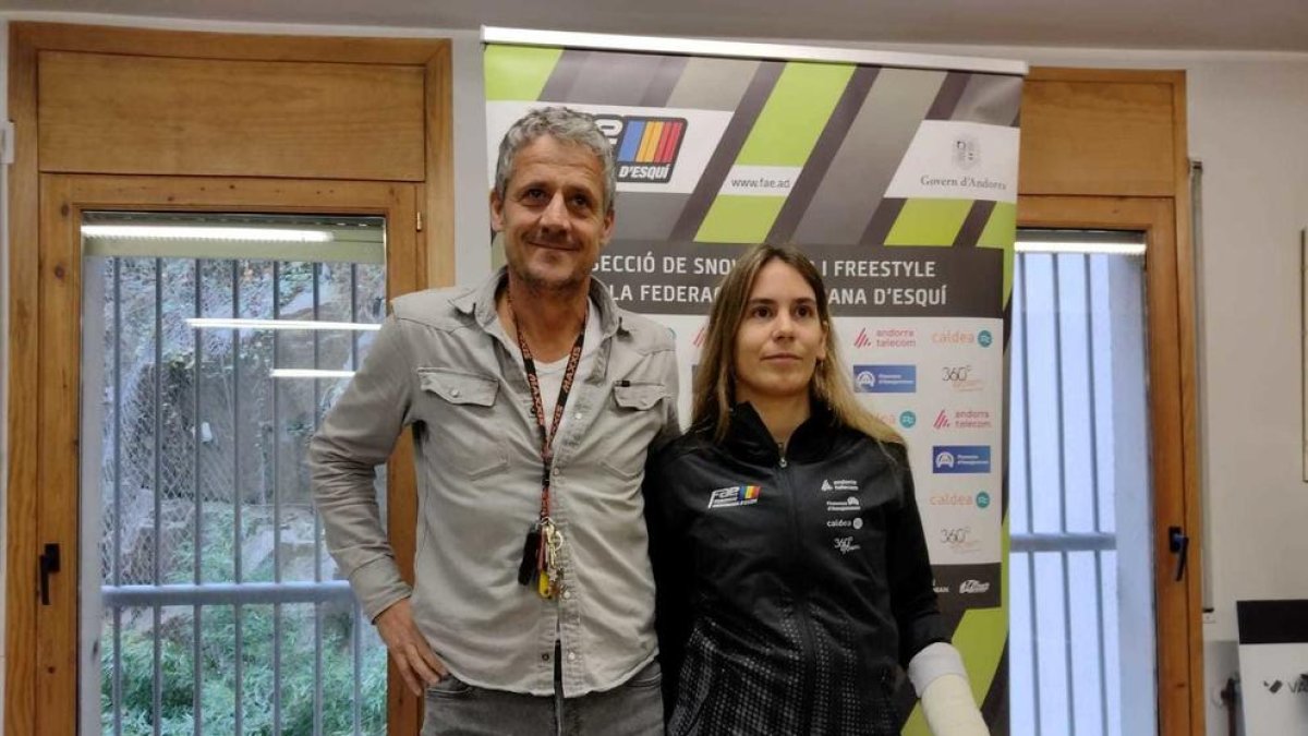 El gerent de la FAE, Carles Visa, i Maeva Estevez