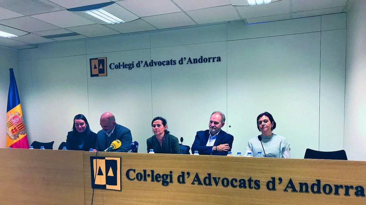 Margarita Marticella, Miquel Bellera, Sònia Baixench, Xavier Sopena i Sílvia Estrada.