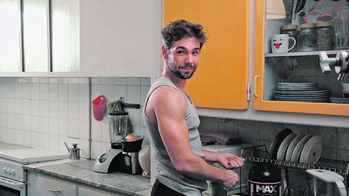 Carlos Cuevas protagonitza 'Smiley' a Netflix.