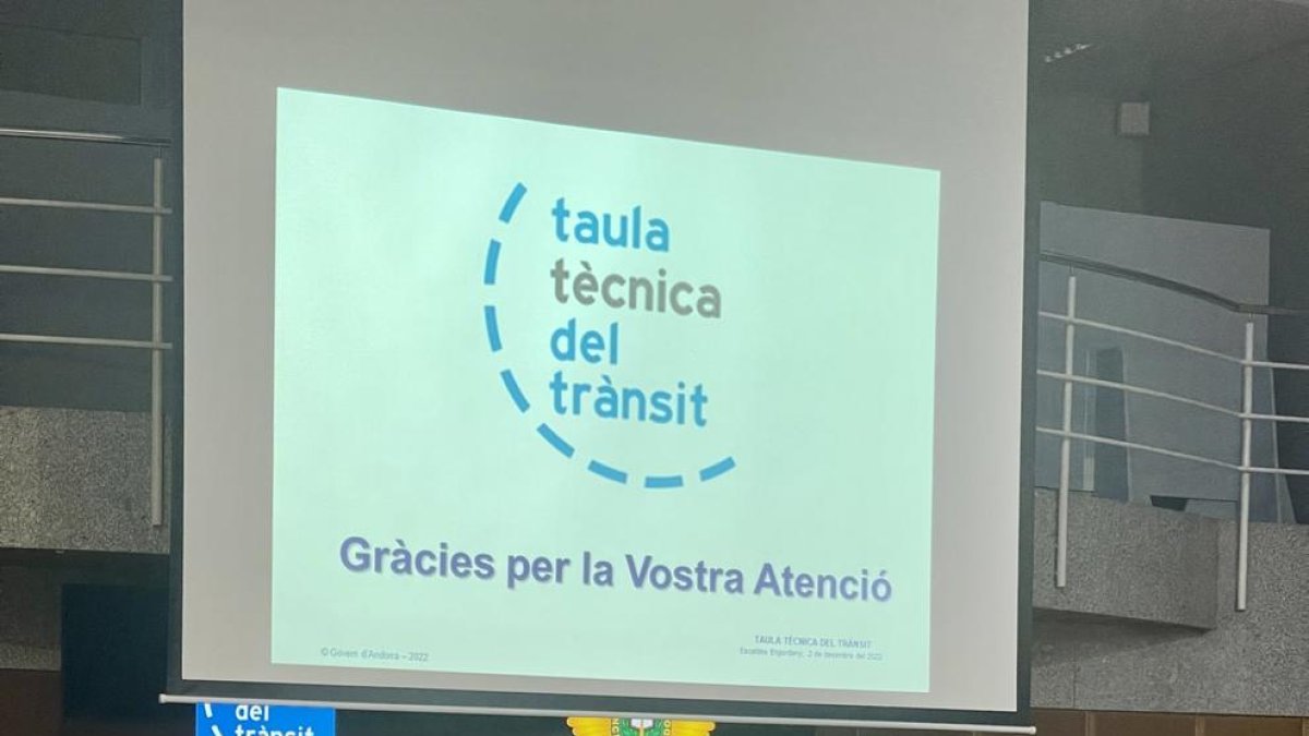 La taula s'ha reunit aquest divendres per fixar els dispositius especials
