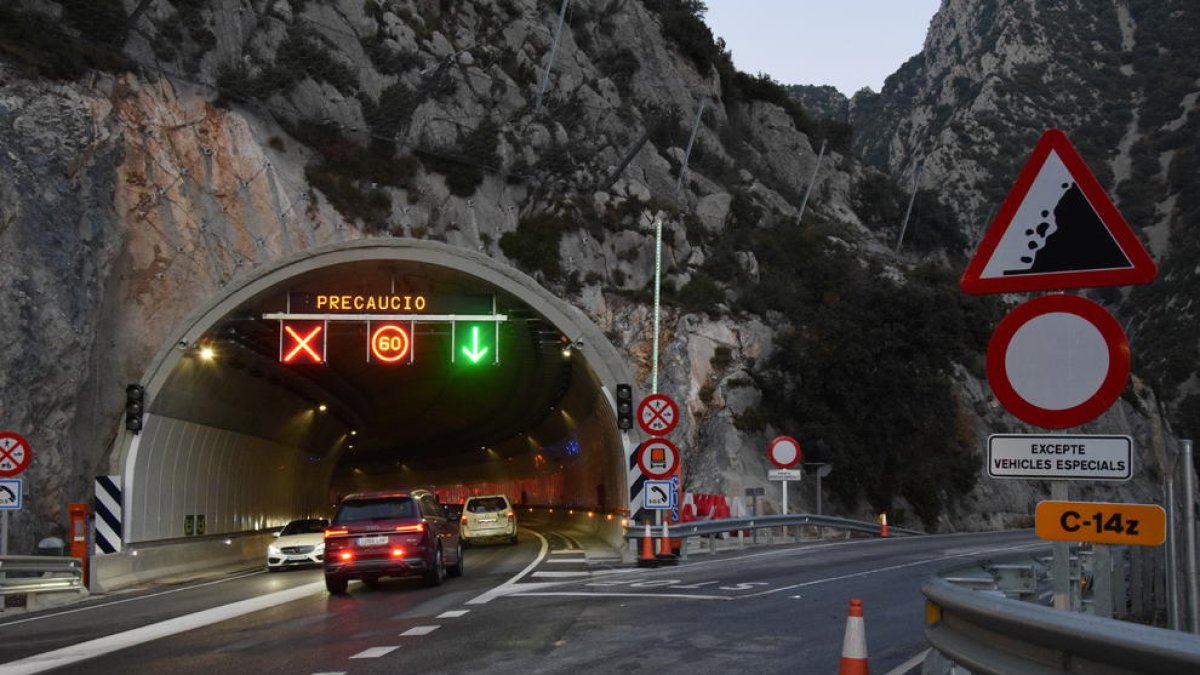 Senyals pels vehicles perillosos al túnel de Tresponts