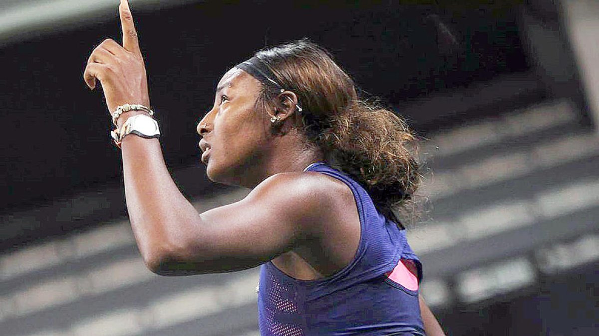 Alycia Parks celebra la victòria.