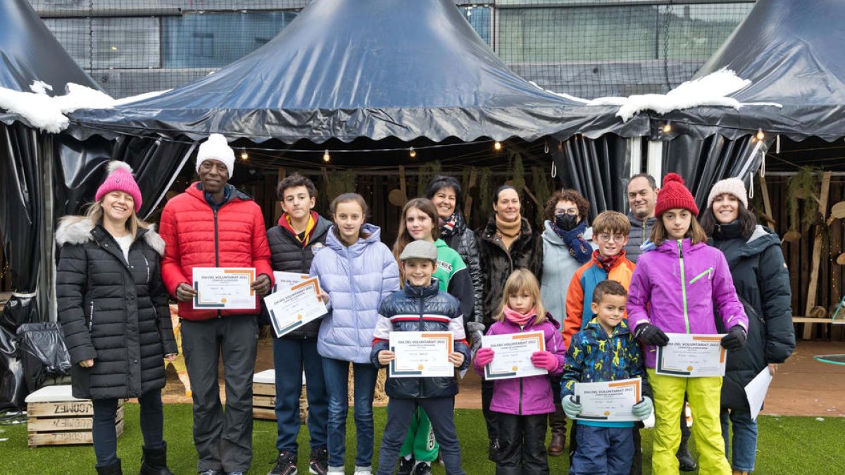 Alguns dels voluntaris que ahir van rebre reconeixement per part del comú.