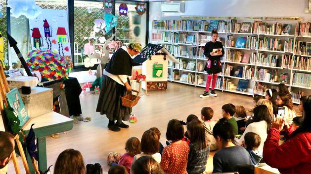 Un moment del contacontes a Encamp.