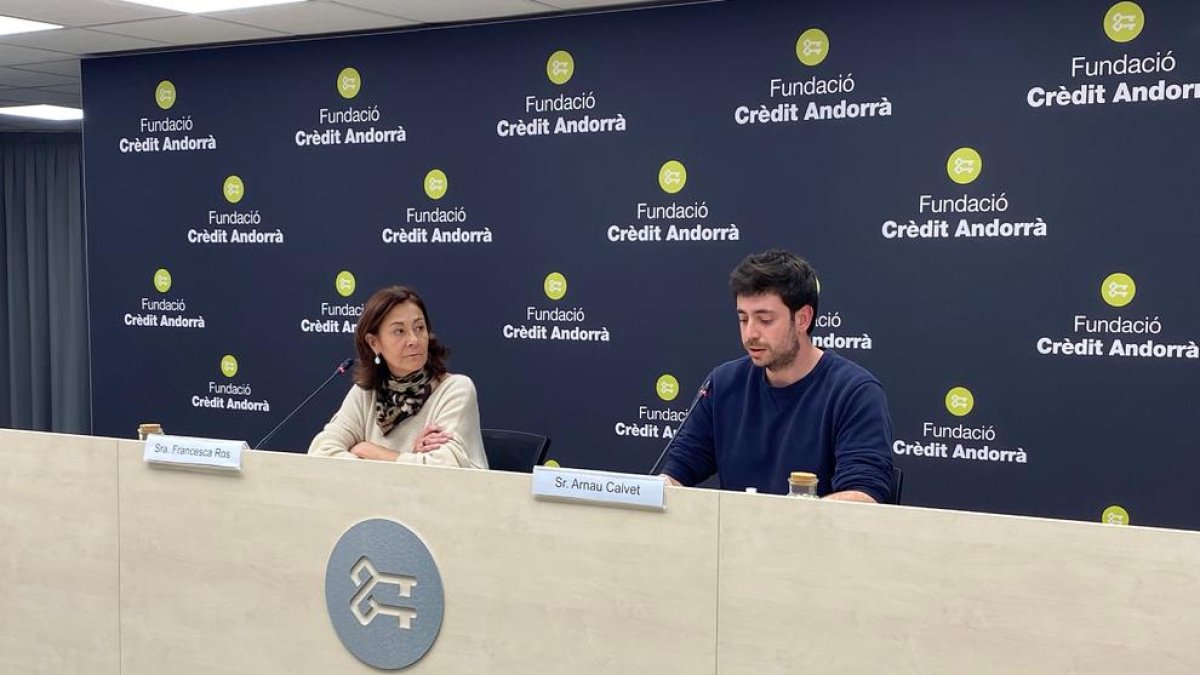 Francesca Ros i Arnau Calvet durant la roda de premsa