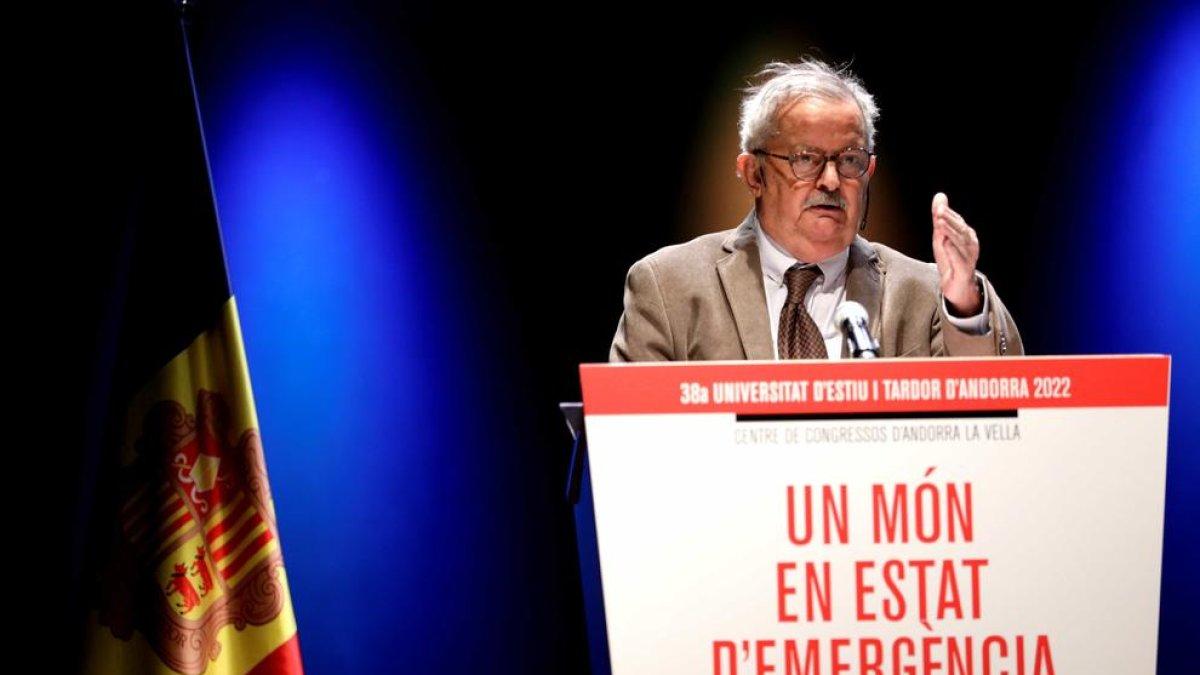 Pere Vilanova durant la ponència