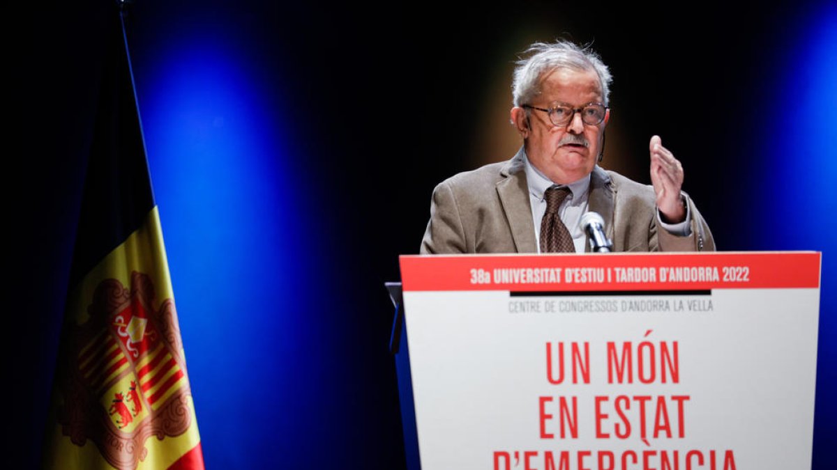 Vilanova durant la conferència.