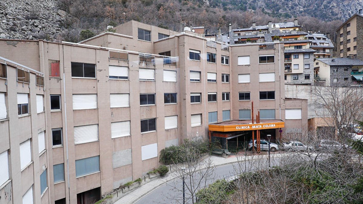 L'edifici de l'antic hospital de Santa Coloma