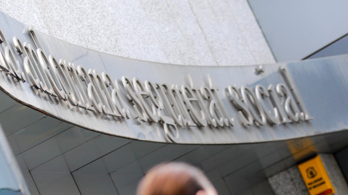 La façana de la Caixa Andorrana de Seguretat Social.