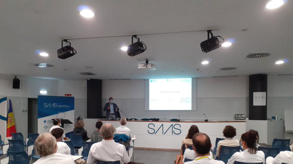 Sessió clínica sobre innovació en cirurgia toràcica