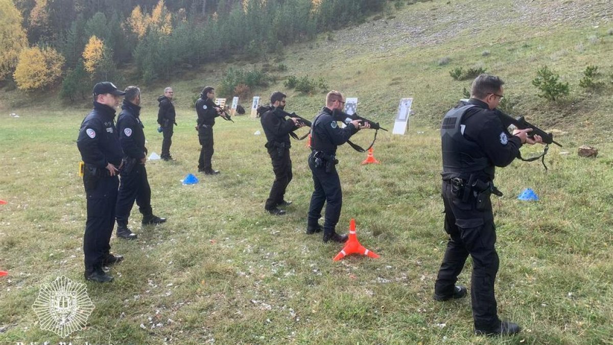 El curs ha anat a càrrec de dos formadors de la Police Nationale francesa