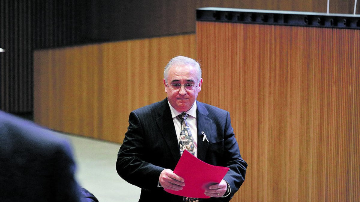 El ministre de Salut, Albert Font, en una sessió del Consell General.