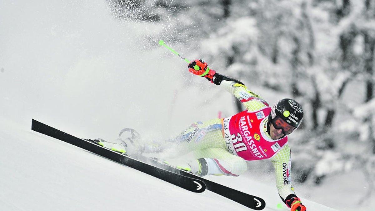 Joan Verdú no va tenir sort a Val-d'Isère.