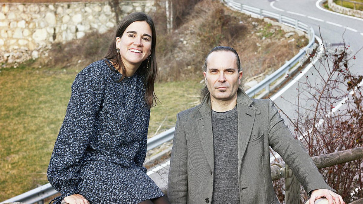Roser Puigbó, Cantautora