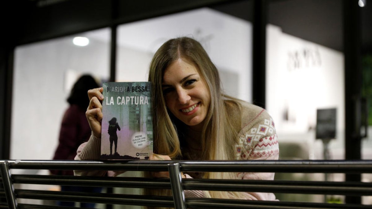 Mariona Bessa, Escriptora i biòloga