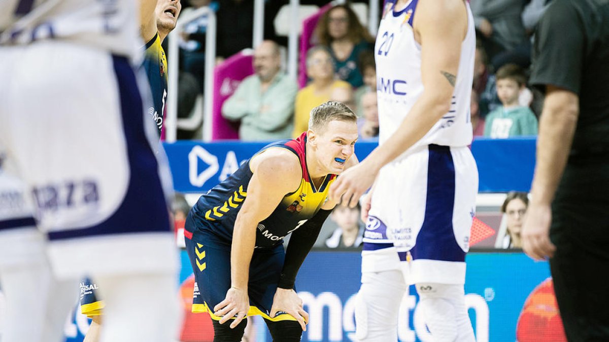Johnny Dee en un moment del partit contra el Valladolid.