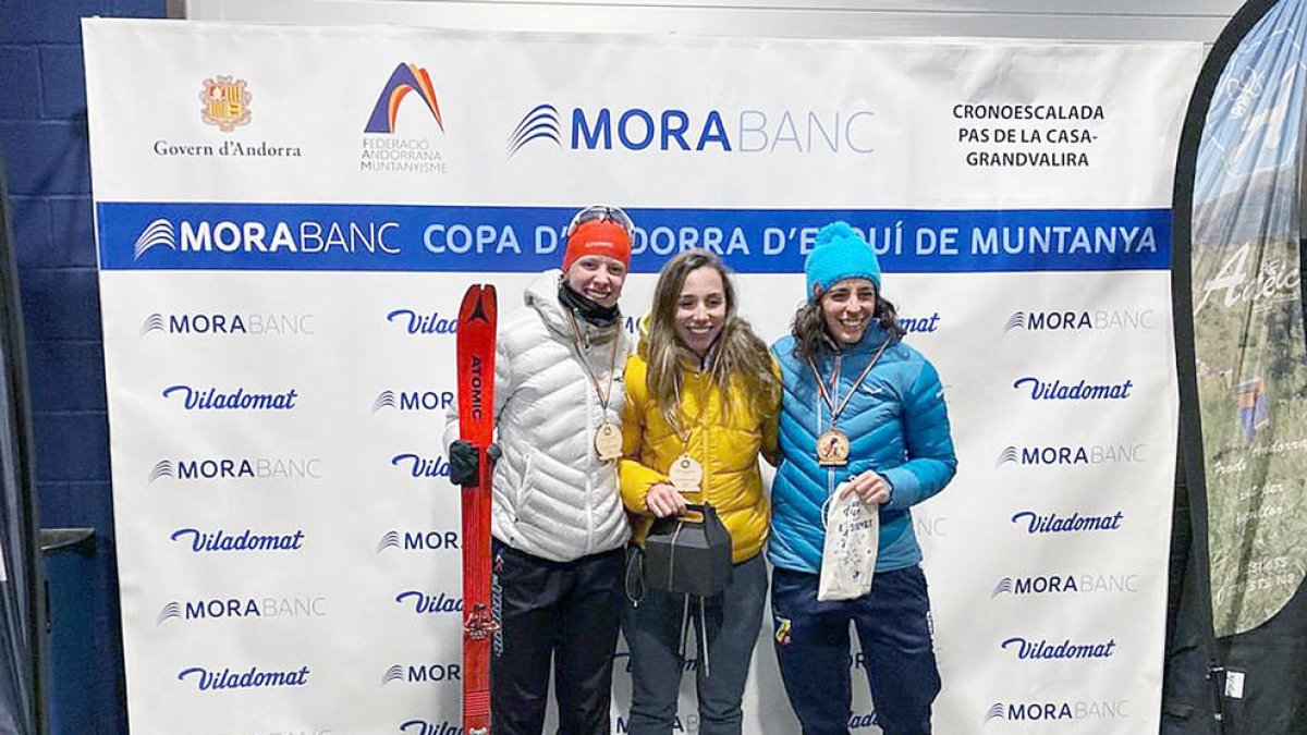 El podi femení en la categoria sènior.