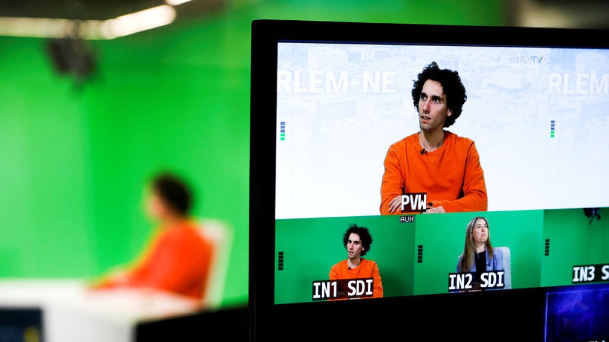 El pilot resident Àlex Rins, en un moment de l'entrevista a Diari TV.