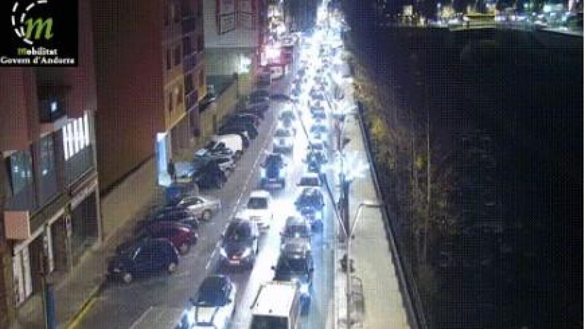 Cues aquesta tarda a l'avinguda Francesc Cairat
