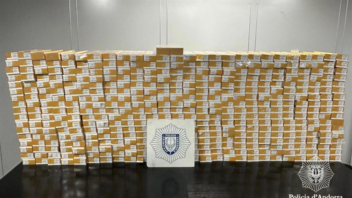 El tabac de contraban descobert per la policia.
