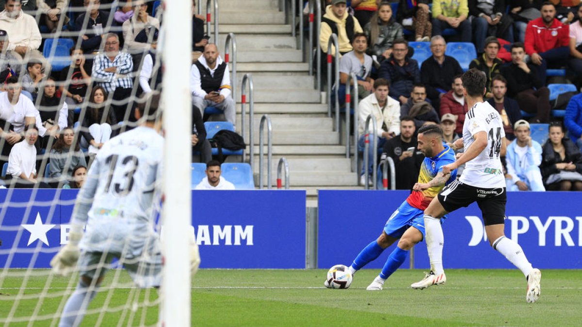 Marc Fernández en un partit d'aquesta temporada