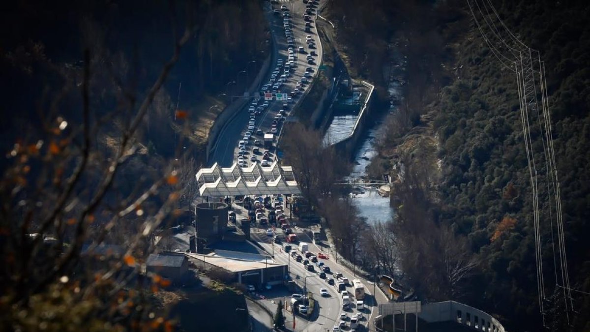 Les cues d'aquest divendres per la frontera Espanyola