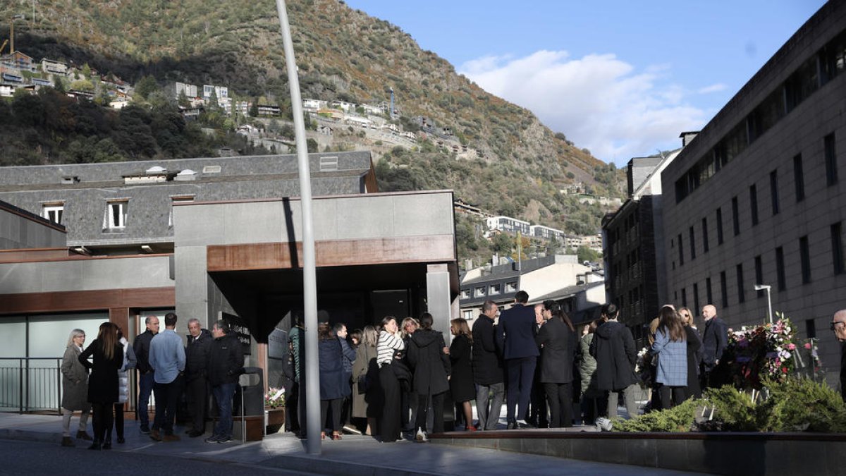 Comiat a Toni Martí al tanatori d'Escaldes