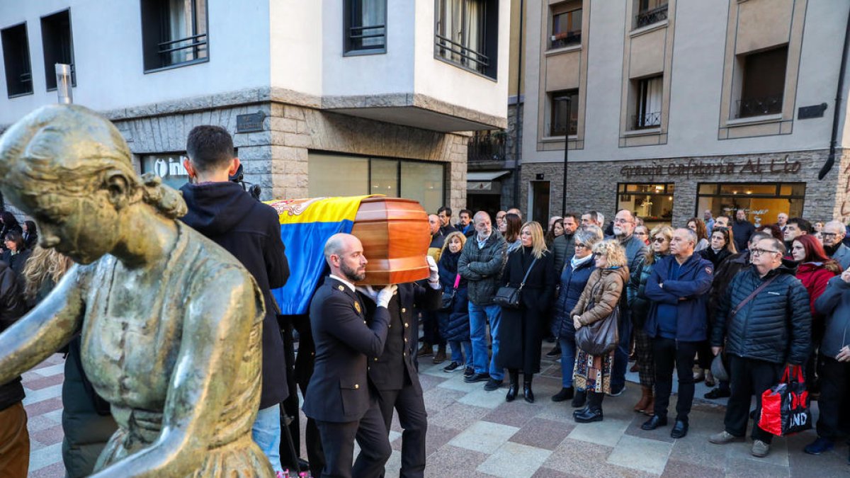 El poble diu l'últim adeu a Toni Martí.