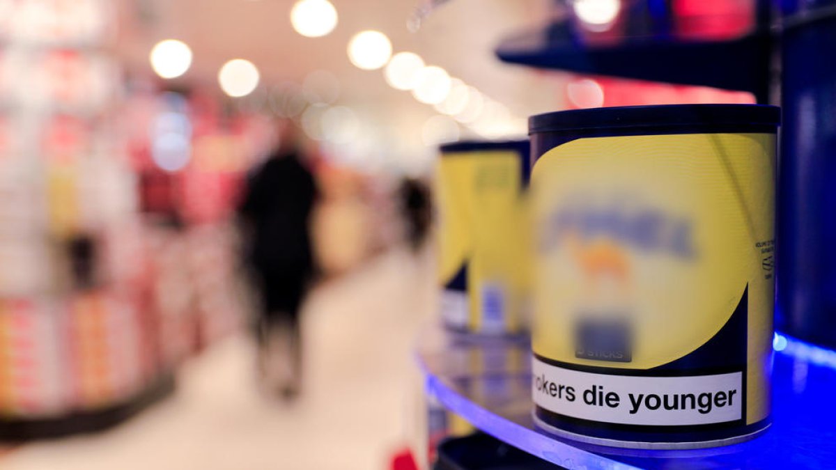 Tabac exposat en un centre comercial.