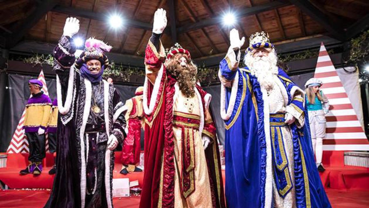 Una edició anterior de la cavalcada de reis.