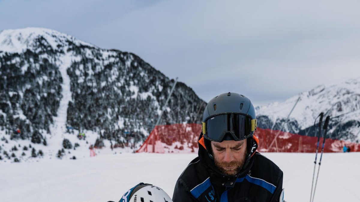 Els organitzadors realitzant els tests de la neu
