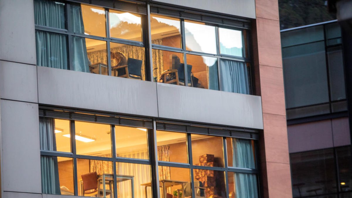 El difunt estava ingressat a El Cedre.